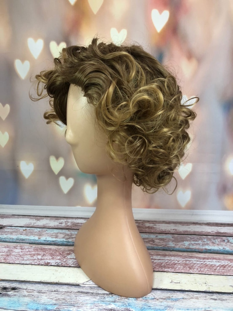 парики  из искусственных волос магазин