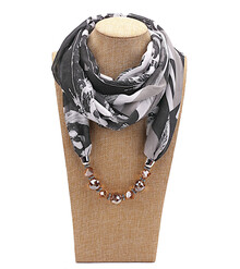 Шарф-колье с прозрачными бусинами 