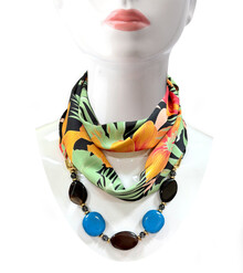 Шарф-колье с камнями